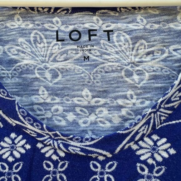 LOFT Blue and White Patterned Women's Top - Picture 2 of 4